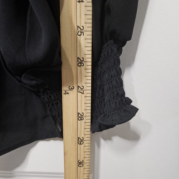 Women's Black Long Semi Sheer Sleeve Chiffon Blouse Ruffle Cuffs V-Neck Size XL - Picture 9 of 10